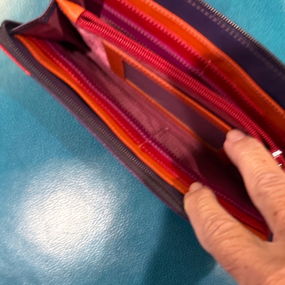 Colorful Women's Wallet - Picture 2 of 4